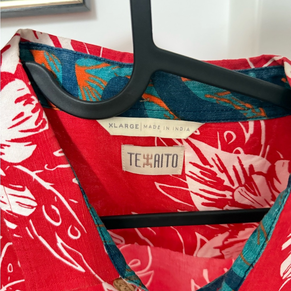 Red Floral Men's Shirt - Picture 3 of 3